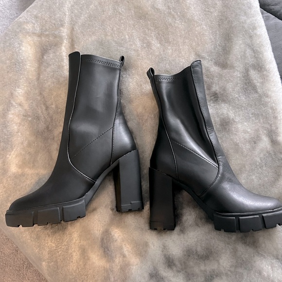 Aldo Ankle Boots - Picture 1 of 3